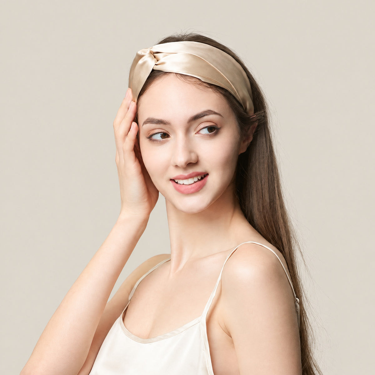 19 Momme Mulberry Silk Headband – Twisted Knot Wide Hairband