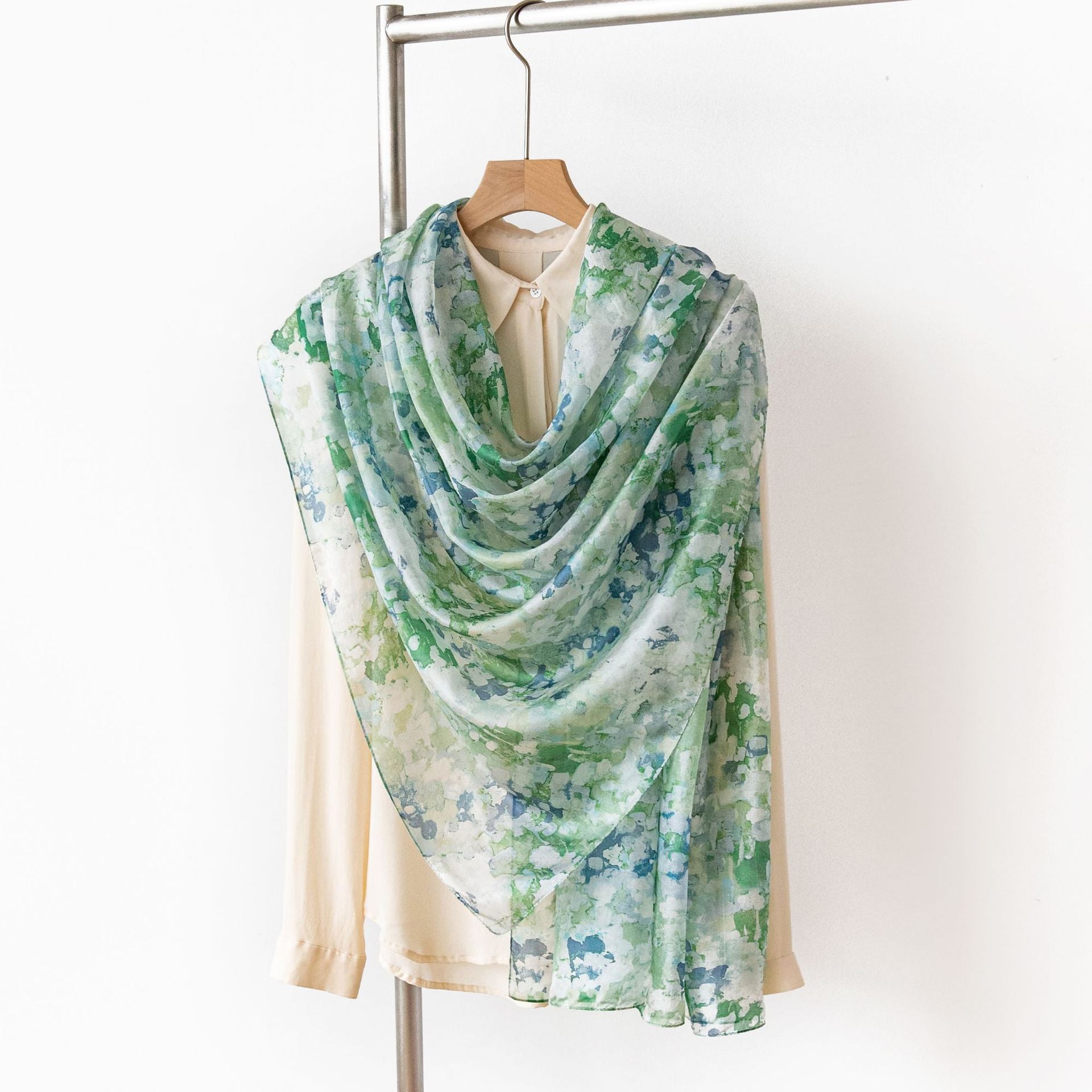 Mulberry Silk Long Scarf with Printed Patterns – Lightweight, Breathable Vintage Shawl for Spring, 69 x 43 in
