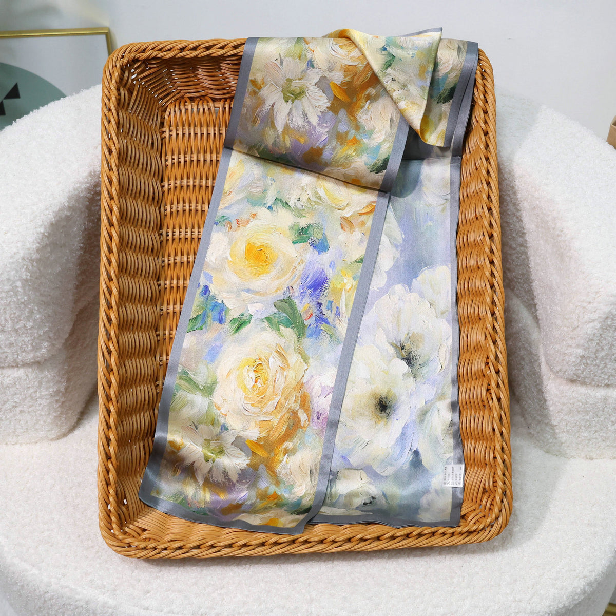 Misty White Rose 53-69 in Variant
