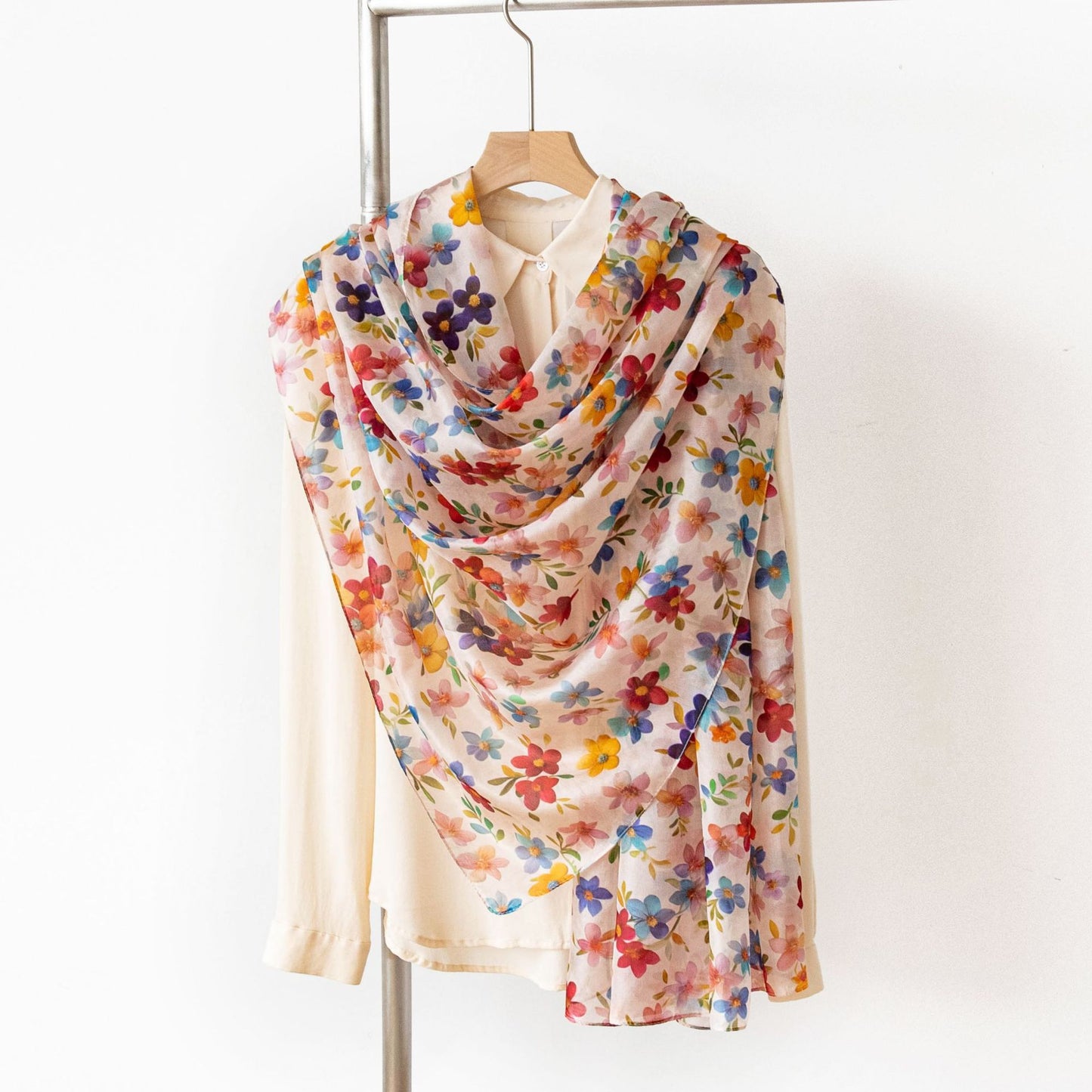 Mulberry Silk Long Scarf with Printed Patterns – Lightweight, Breathable Vintage Shawl for Spring, 69 x 43 in