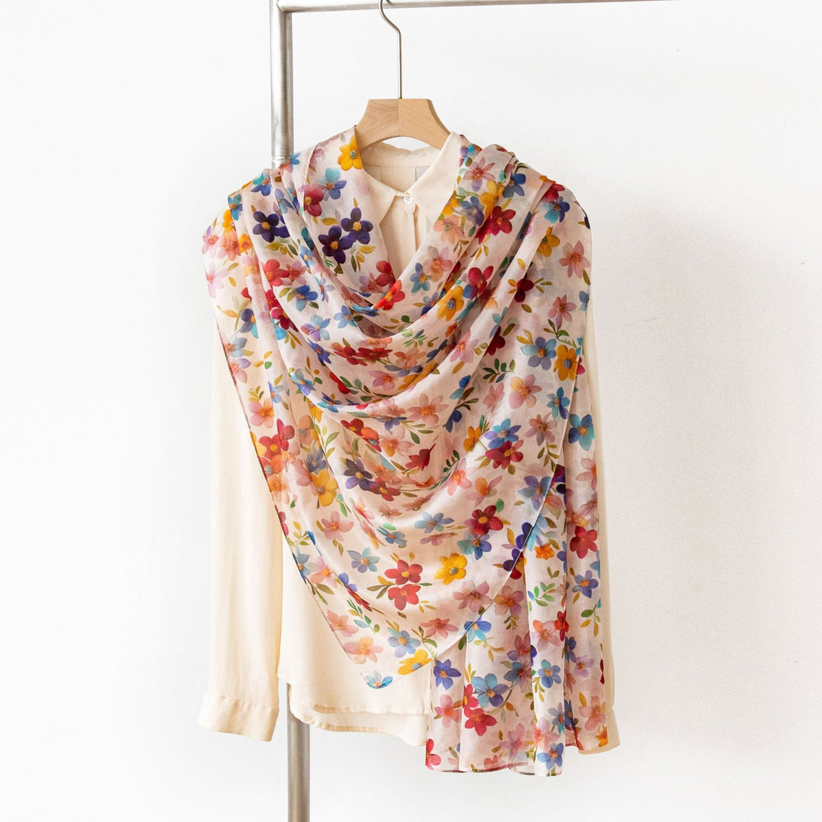 Mulberry Silk Long Scarf with Printed Patterns – Lightweight, Breathable Vintage Shawl for Spring, 69 x 43 in