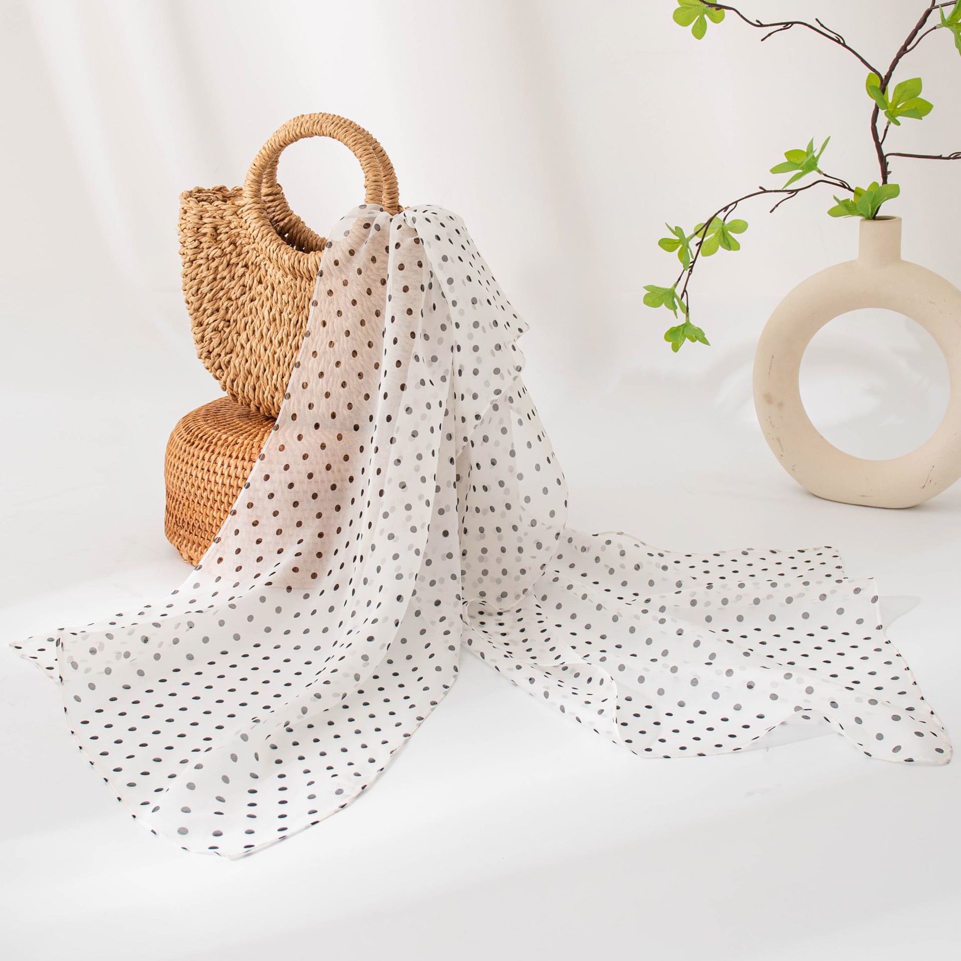 Floral Print Silk Scarf – Lightweight Mulberry Silk Wrap with Botanical Motifs for All Seasons